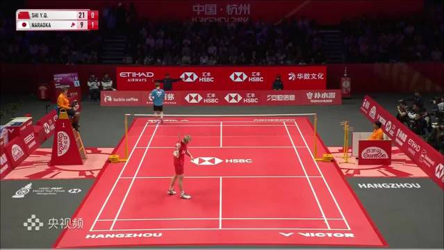 石宇奇2比0横扫奈良冈功大，小组赛全胜晋级四强