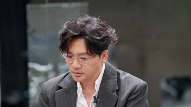 苏有朋坦言幼时承担家庭情感错位，照顾母亲与弟弟