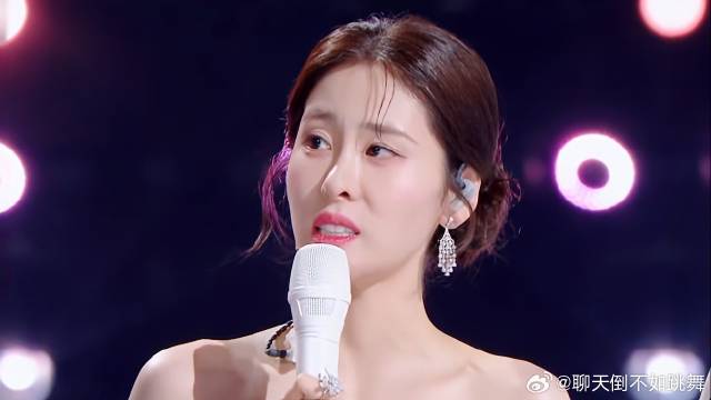 自爆与华晨宇分手真相，张碧晨满脸遗憾，原因太让人意外！