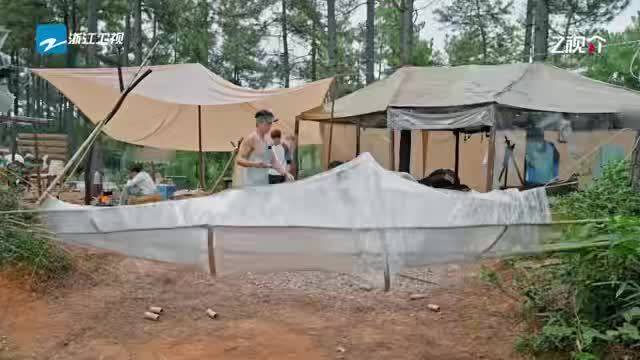 沙溢跑男购物环节护宋雨琦，暖心举动显兄妹情