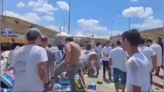 以色列阻援助物资并摧毁卡车，加沙陷饥饿危机