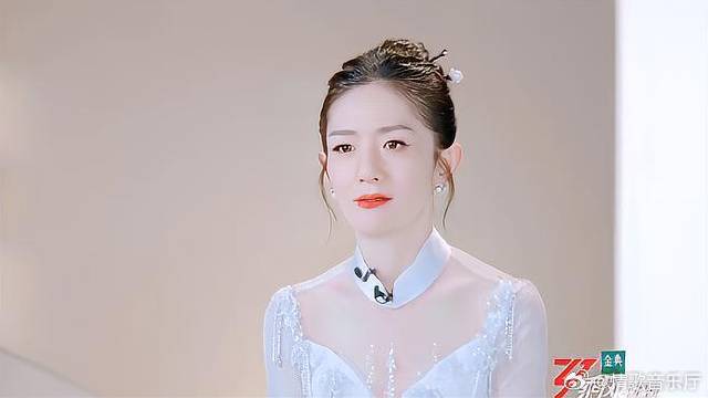 谢娜队跳得好，衣服重工，娜姐改变大！