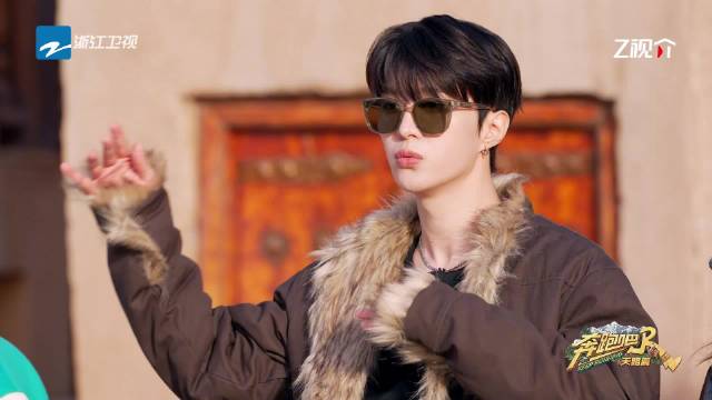 奔跑吧兄弟团喀什购物狂欢，消费悬念本周六揭晓