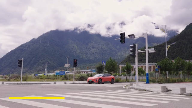 华为乾崑智驾车位到车位2.0覆盖百万停车场