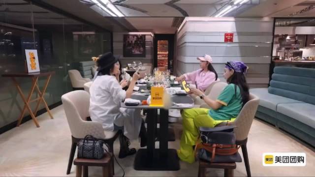 张柏芝接儿子电话刘嘉玲夸赞，宁静直言儿子是赔钱货