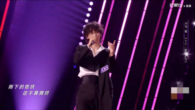 马韬和谢霆锋儿子有点像的，卷卷的头发很可爱，今天的舞台很有活力！