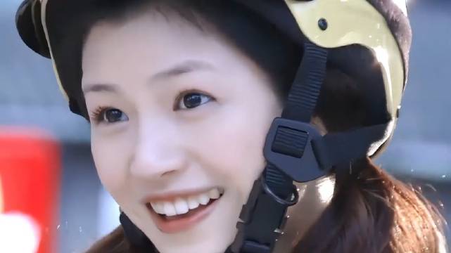 陈妍希23岁甜妹形象引热议，新剧《换换爱》受期待