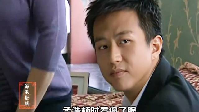 亿万富豪对清纯校花一见钟情，可校花却对他敬而远之邓超