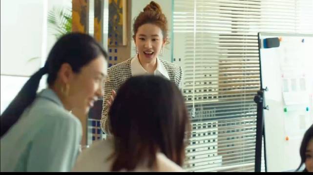 刘亦菲谈感情观称高端的猎手以猎物形式出场