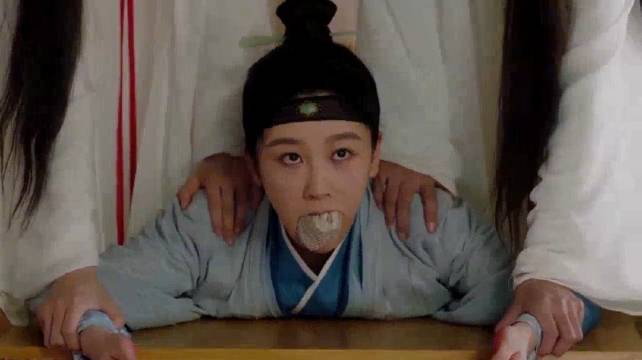 长相思：小夭终于见到亲娘，不顾双手酷刑，拽住衣角质问为何抛弃