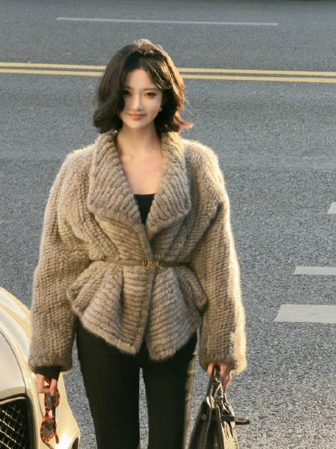 无所谓 闺蜜会开着宾利来接你下班