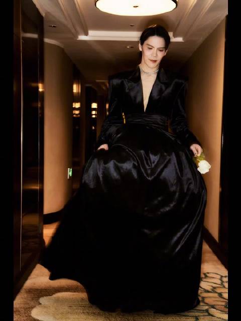 向佐暴瘦重现15年前《前度》状态