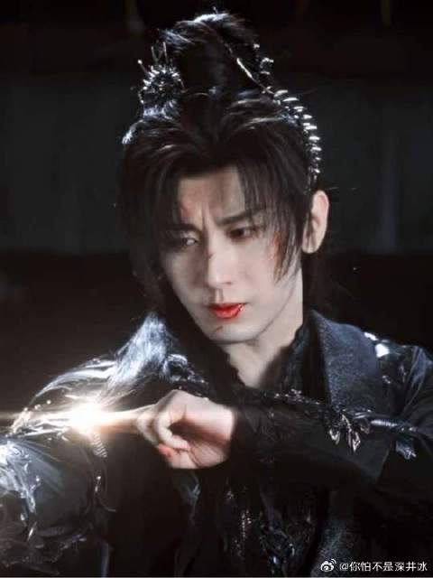 黑金战损版富贵少爷为小甜心们呈上