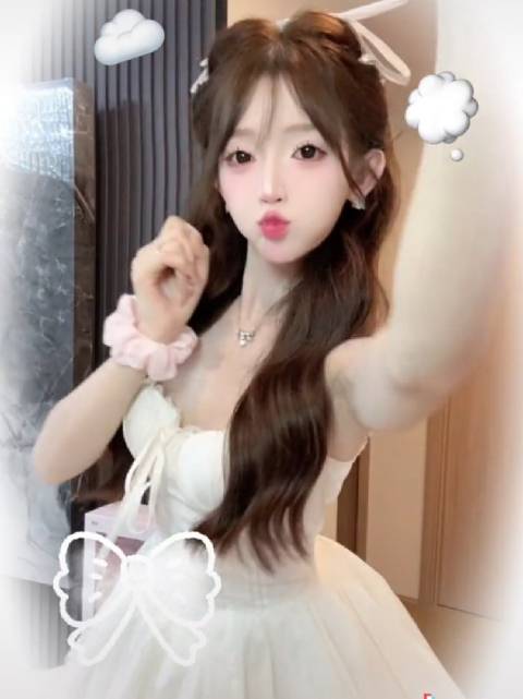 男子坦言对牙牙感情平淡，怒冲跑车后闲置