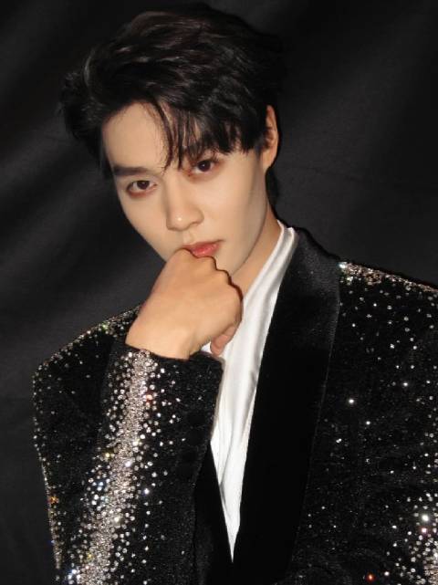 赵柯淳发文表达真挚情感与守护承诺