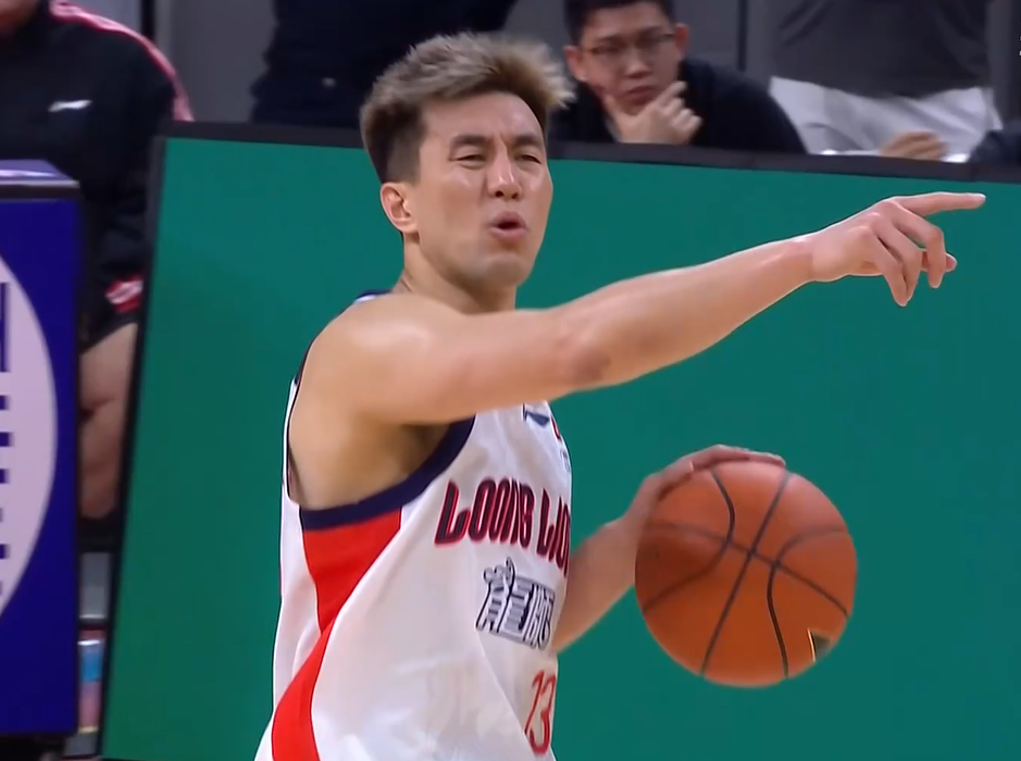 广东‘一门三杰’闪耀德比，杜锋的赛后警告是否暴露球队新赛季的隐患？