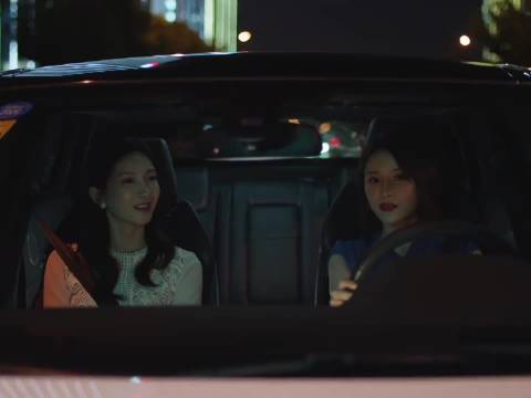 不明所以的王漫妮，竟然站在道德的制高点上指责小白