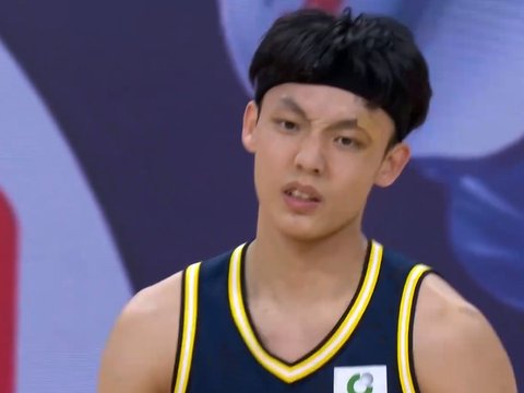 广东“一门三杰”光芒万丈，杜锋赛后怒批：失误太多打起12分精神