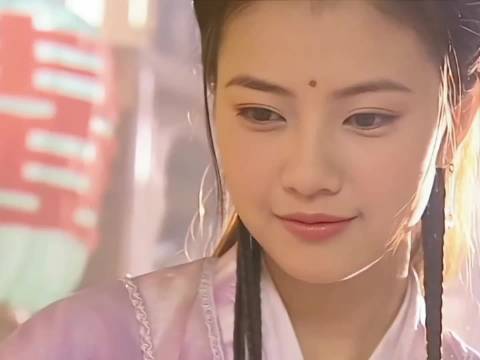 周芷若从原生家庭到悔婚终黑化