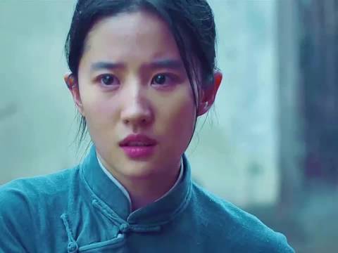 混乱时期，寡妇救下一名飞行员结果遇到了真爱