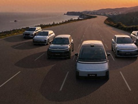 购置税免征进入倒计时，新能源车企边“抢闸”边“兜底”