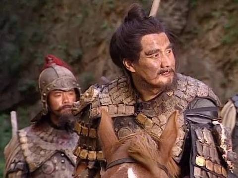 张飞怒斥曹操逃跑，誓报赤壁之仇