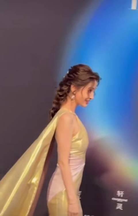 恭迎我们红毯女神回归