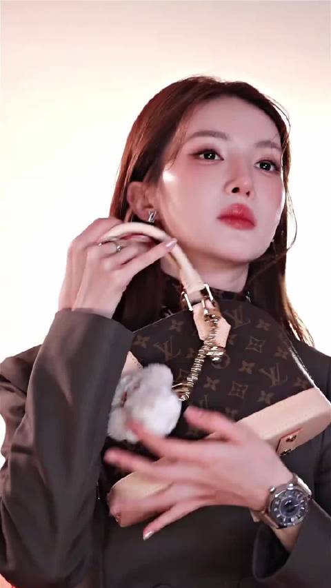 金晨这个造型简直也太高级了，真的是好让人喜欢