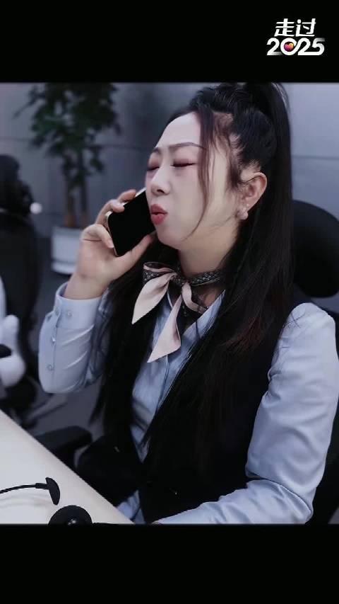 2025年移动人穿梭街巷解难题，错失陪伴换万家安心