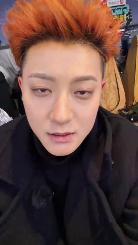 爆笑了，黄子韬录完节目多了四位主人：王鹤棣，刘耀文，黄晓明，于洋