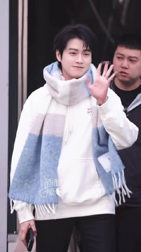哎哟这个魏大勋太可爱了，完全是冬日男友！