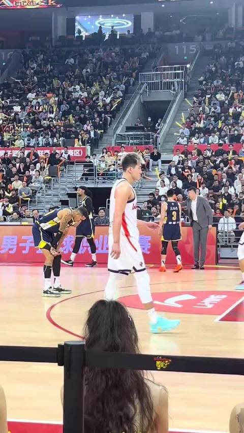 伦指导上线，亲自指导徐昕