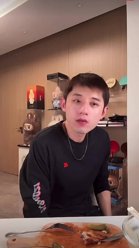 张继科回应年龄争议，自称38岁但显年轻