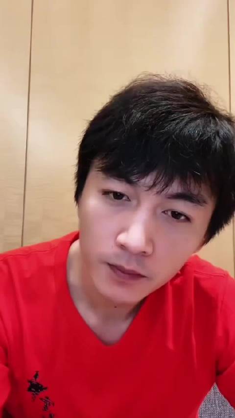 一看就是陈晓脾气倔吧！他说过他是一个非常自我的人