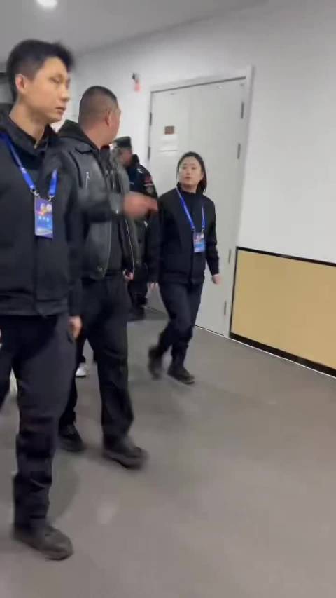 关晓彤双马尾也太少女了吧