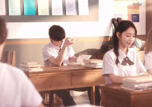 鞋带开了就一定要系好“放心 我会等你”