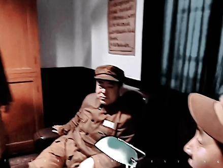 丁伟曾言：谈及擦皮鞋，四野无人能出其右，“这可是参谋长的标配”