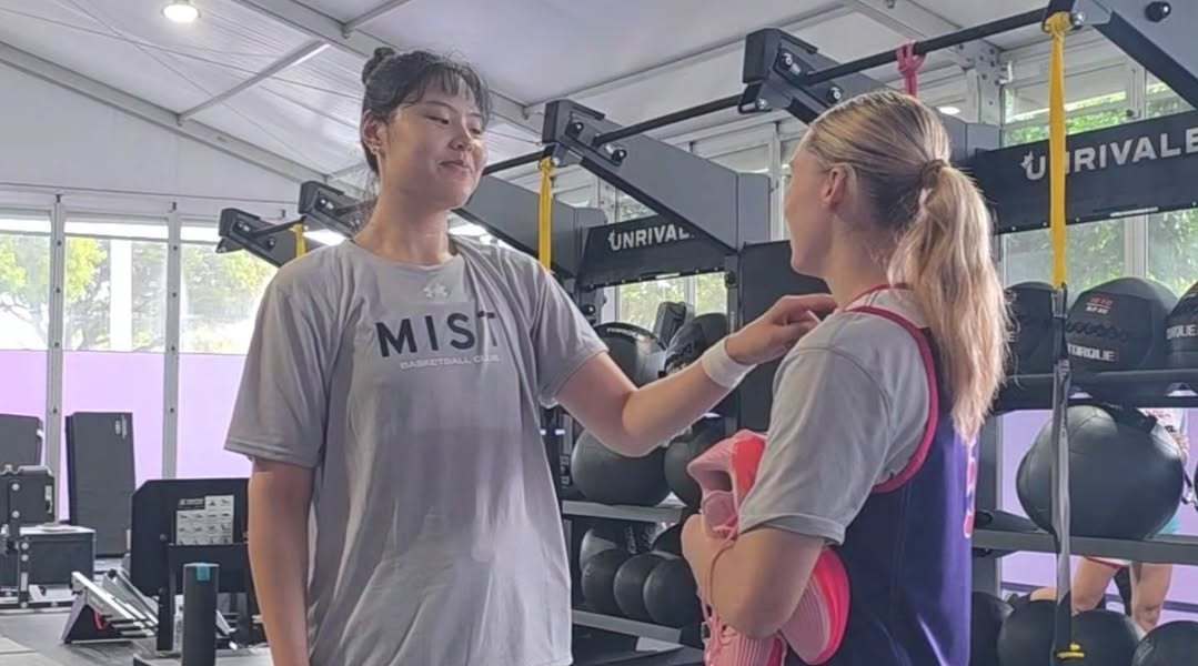 xbesties重聚~专属动作不能忘，再捏一捏有没有长肌肉