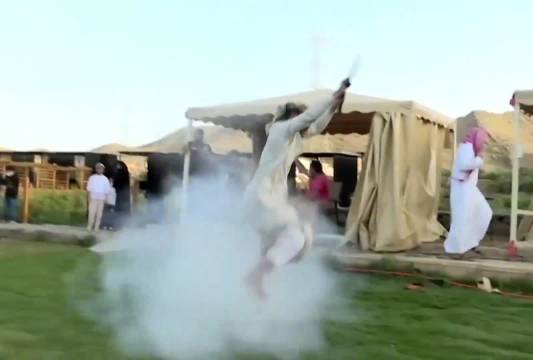 沙特的战舞Taasheer，不知道有多少人打中了自己