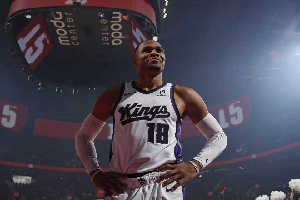 神剧情！德罗赞准绝杀后威少致命犯规 送阿夫迪亚加时罚球反绝杀