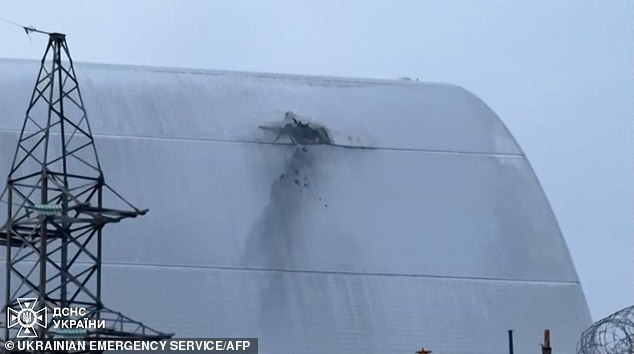 切尔诺贝利至少耗资148亿元的保护罩开裂，引发人们对其致命辐射泄漏担忧