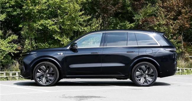 26-30万家庭SUV怎么选？昊铂HL与理想L8核心差异