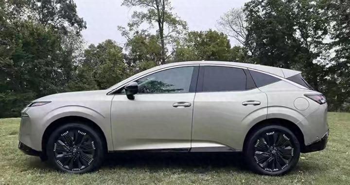 十年楼兰焕新升级 2.0T+9AT冲击中型SUV市场