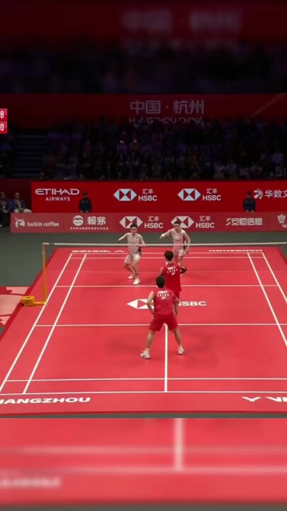 2025年世界羽联年终总决赛男双，梁伟铿/王昶2-0战胜谢定峰/苏伟译