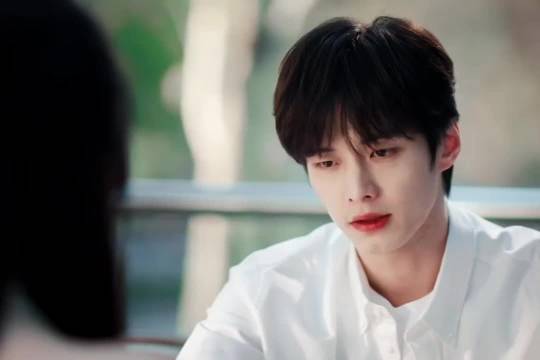 靳朝姜暮重逢互问婚讯，哥哥被索份子钱