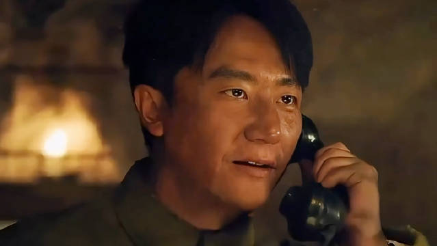 上甘岭喀秋莎齐射轰平山头，指挥部茶缸震动