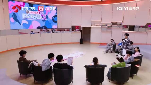 刘宇宁回应身高影响唱歌，薛之谦调侃肠子长、张靓颖接梗密恐