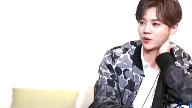 刘大锤曝鹿晗关晓彤已分手