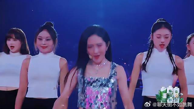 谢娜累趴，珠珠唱歌更胜一筹！