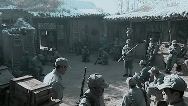 亮剑：孔捷在独立团深得人心，如今职位被撸，弟兄们做法让他泪崩！